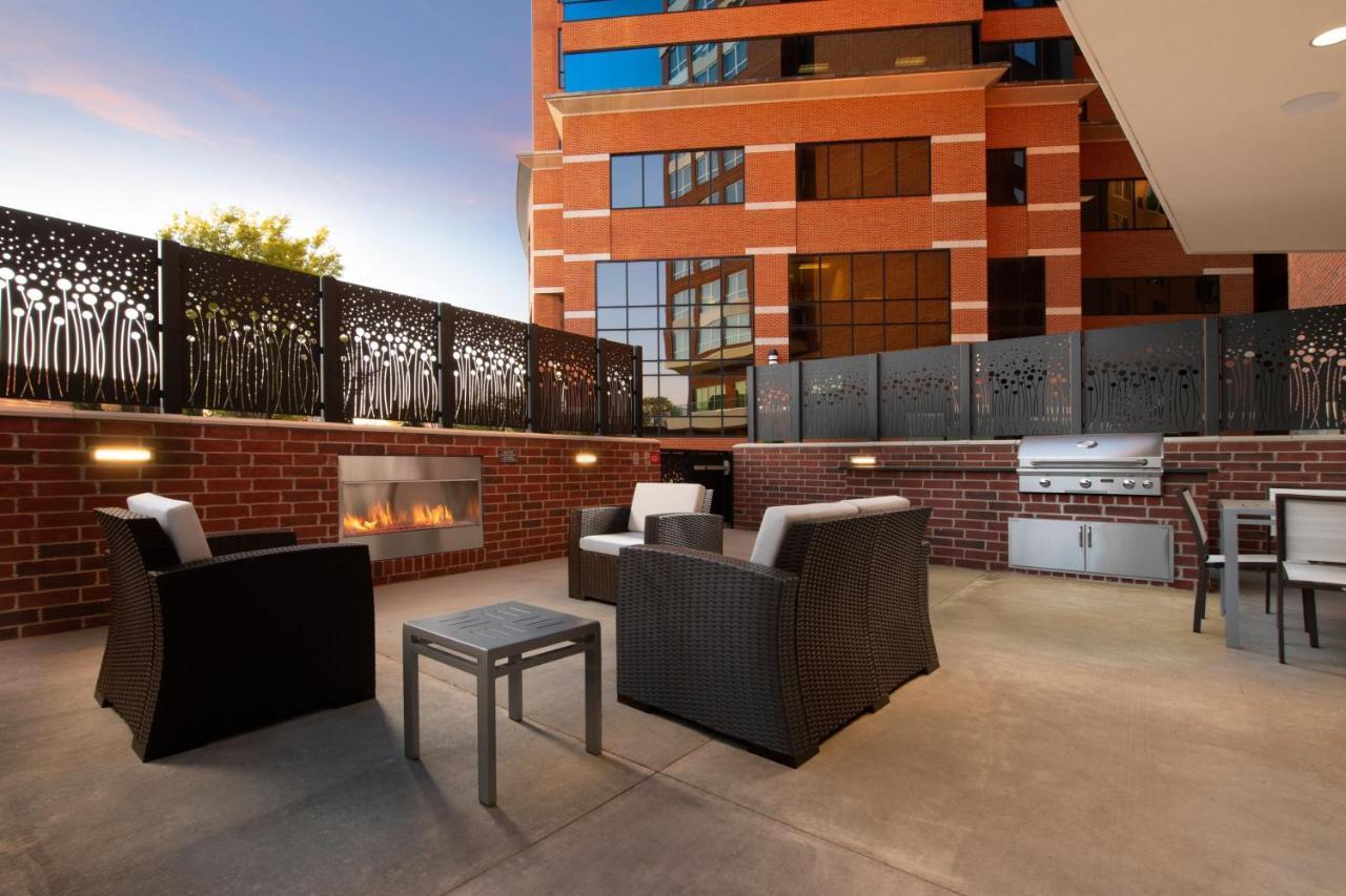 Residence Inn By Marriott St Louis Clayton Exteriör bild